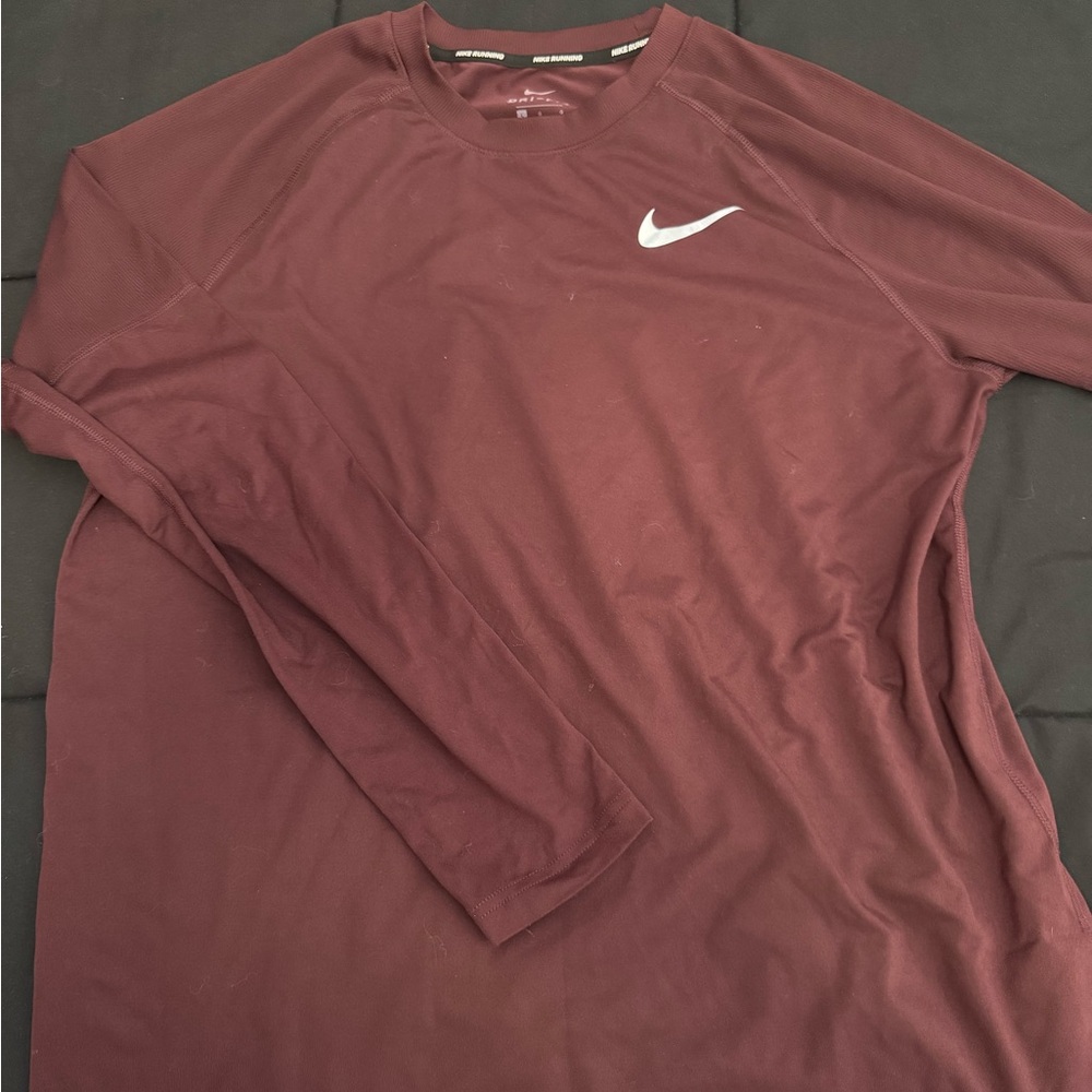 Nike Men's Burgundy Long Sleeve Tee